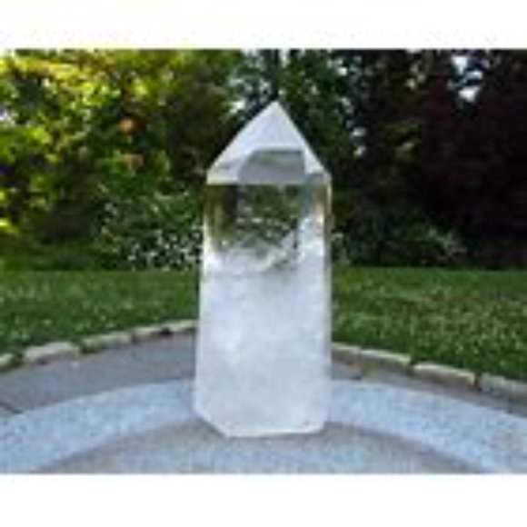 4.1'' Natural clear Quartz  Obelisk Point - Picture 2 of 2
